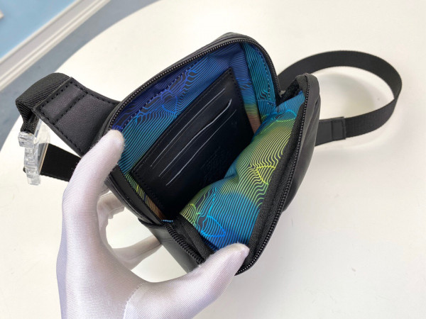 l**is V*t*n asymmetrical sling bag