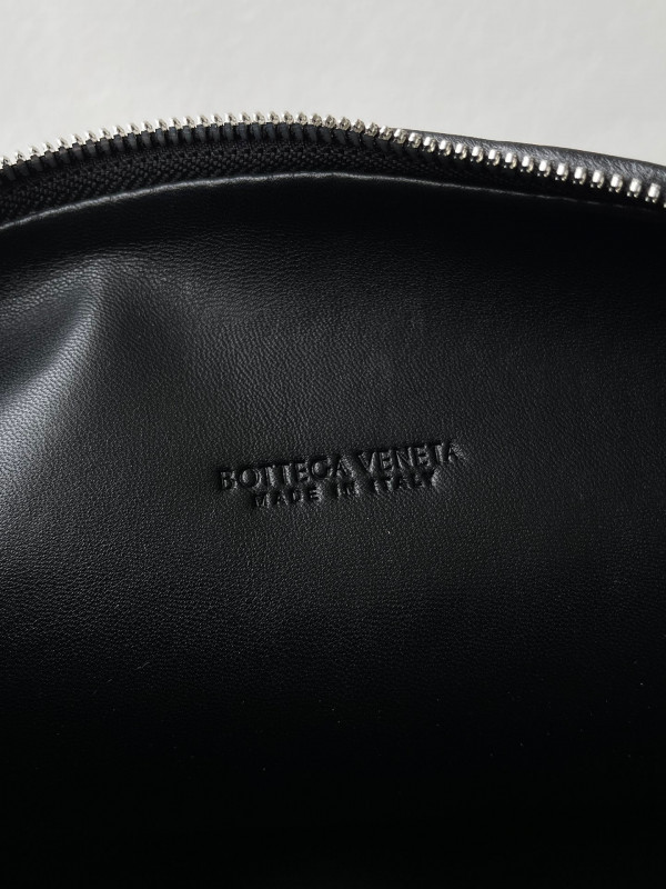 Bo*te*ga ve*ne*ta teen jodie