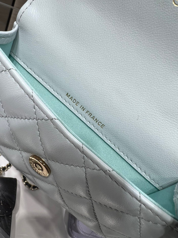 CL FLAP COIN PURSE WITH CHAIN