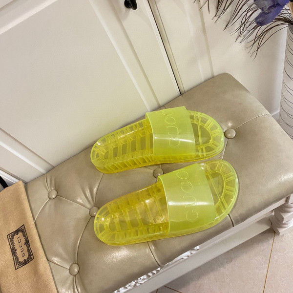 G*u*i slide with G*u*i logo