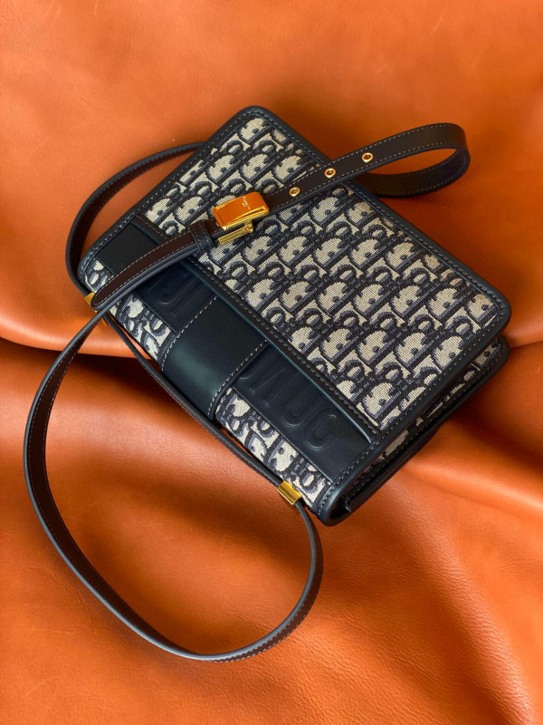 D*or oblique montaigne