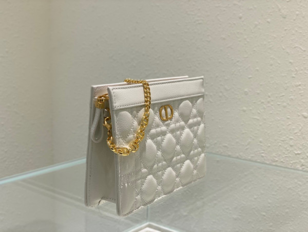 D*or caro zipped pouch with chain