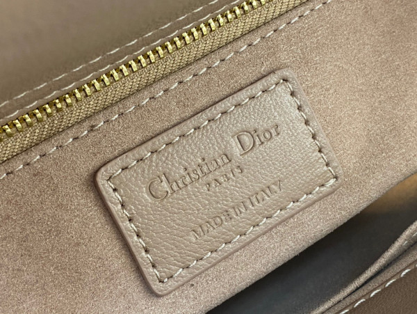 lady D*or small-20-16.5-8cm