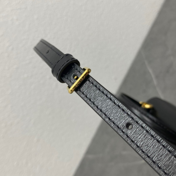 Ce**e mini besace triomphe