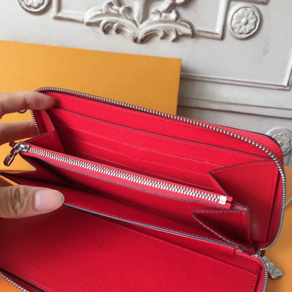 l**is v*t*n S*p*e zip wallet