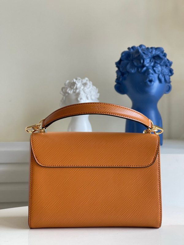 l**is V*t*n twist mm