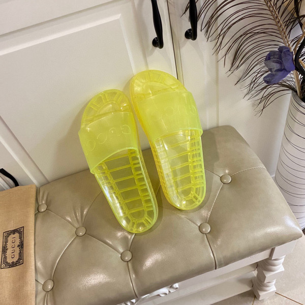 G*u*i slide with G*u*i logo