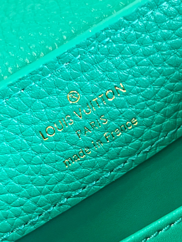 l**is V*t*n capucines mini