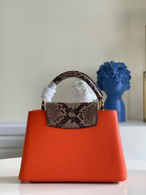 l**is V*t*n capucines bb