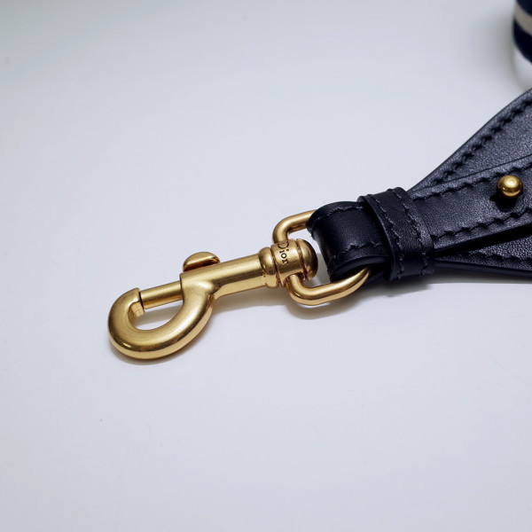 D*or strap in valvet