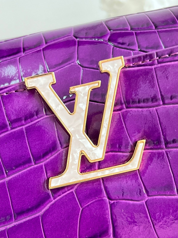 l**is V*t*n capucines bb