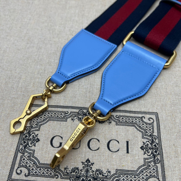 G*u*i small top handle bag with bamboo