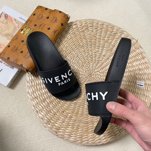GIVENCHY sildes