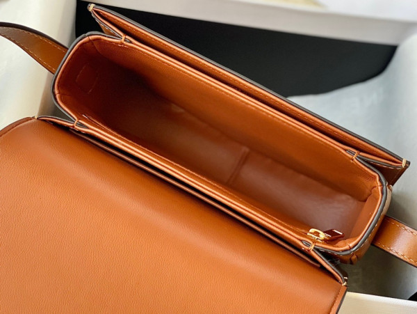 Ce**e teen triomphe bag