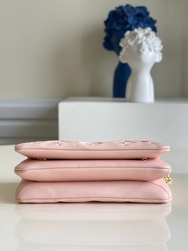 l**is V*t*n limited edition - pochette coussin