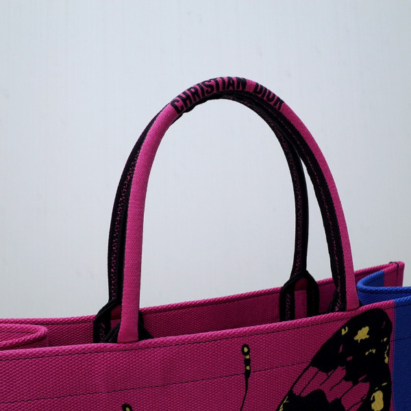 large D*or book tote