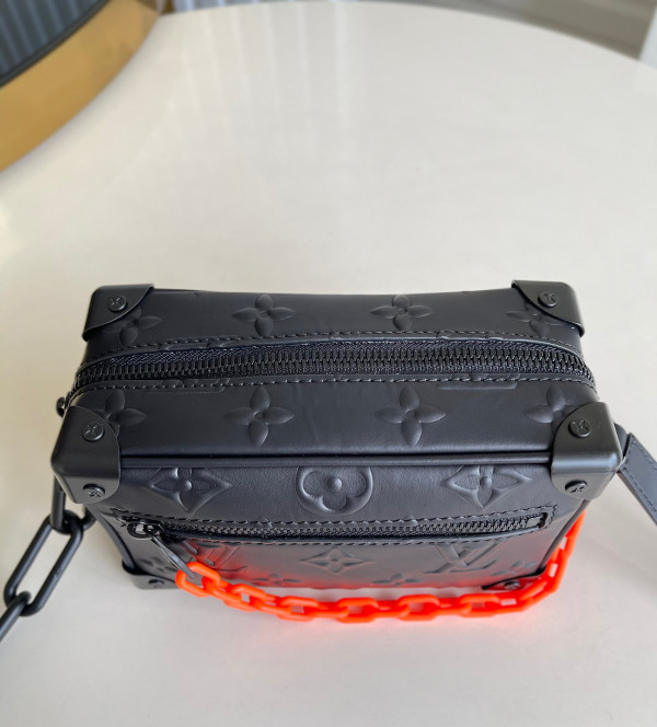 l**is V*t*n mini soft trunk