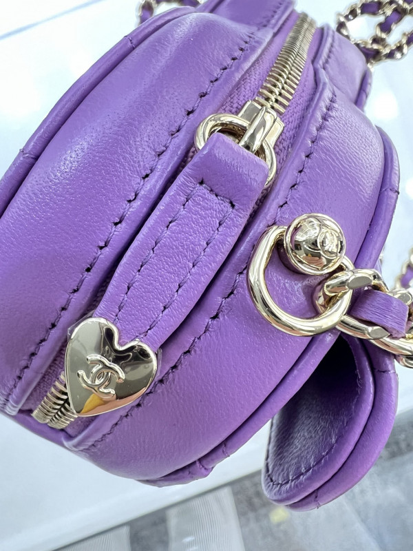 CL HEART CLUTCH WITH CHAIN