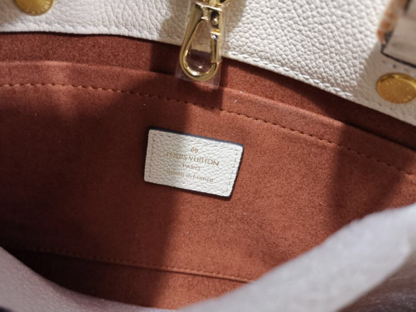 l**is V*t*n montaigne bb