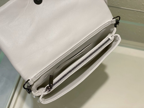 D*or caro macrocannage pouch