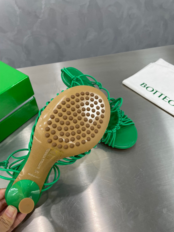 Bo*te*ga ve*ne*ta dot