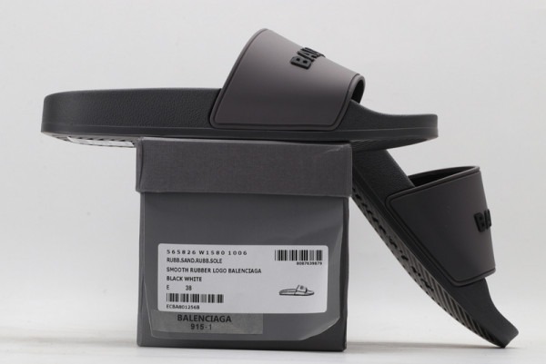 Ba*len*cia*ga pool slide sandal