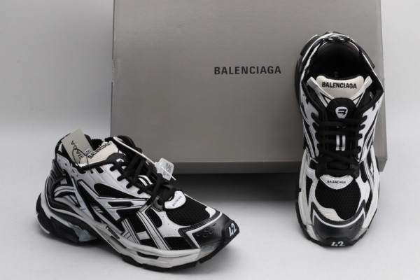 Ba*len*cia*ga runner sneaker