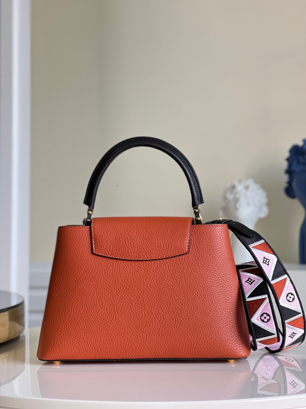 l**is V*t*n capucines mm