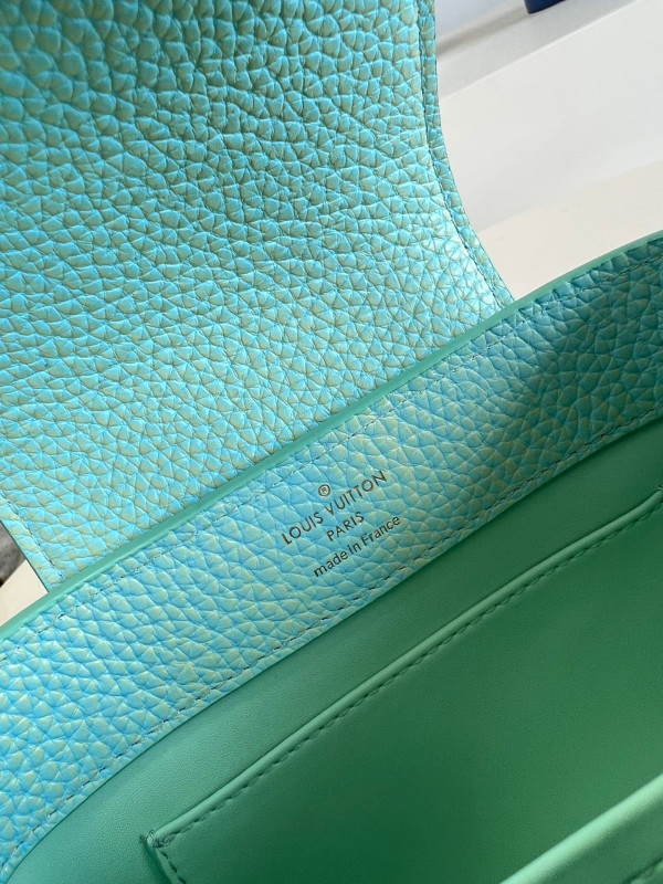 l**is V*t*n capucines mini