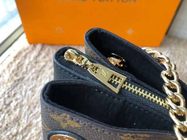 l**is V*t*n surene mm