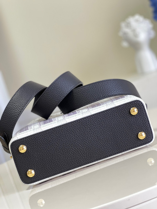 l**is V*t*n capucines bb