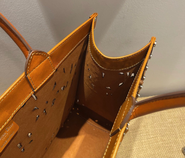 D*or D*oramour D*or book tote