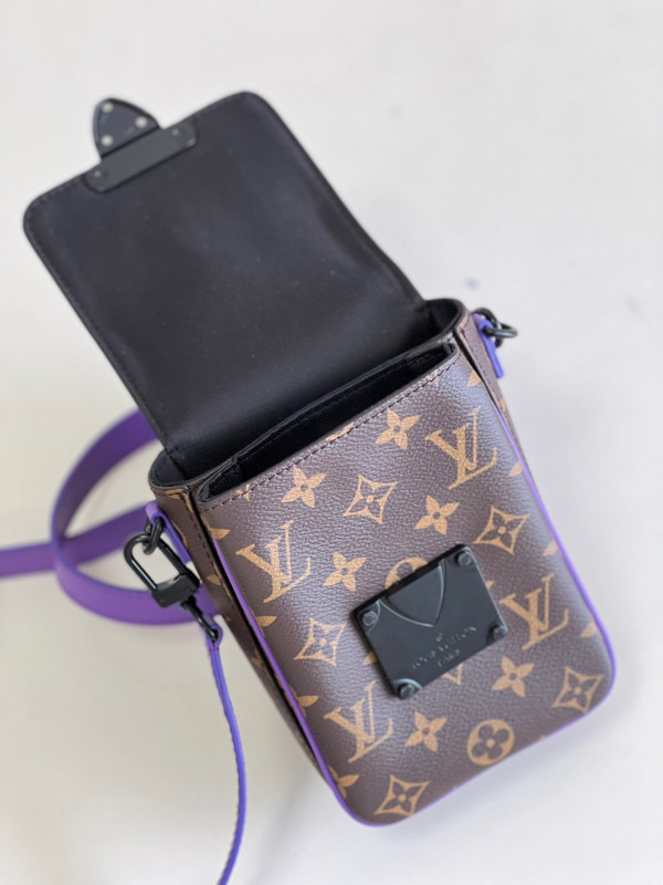 l**is V*t*n s-lock vertical wearable wallet