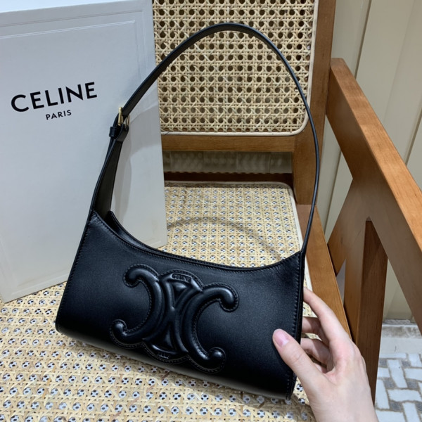 Ce**e shoulder bag cuir triomphe
