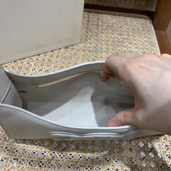 Ce**e shoulder bag cuir triomphe