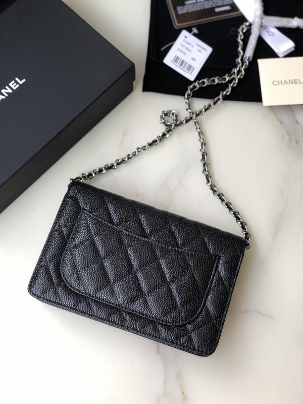 CL CHAIN WALLET CAVIAR
