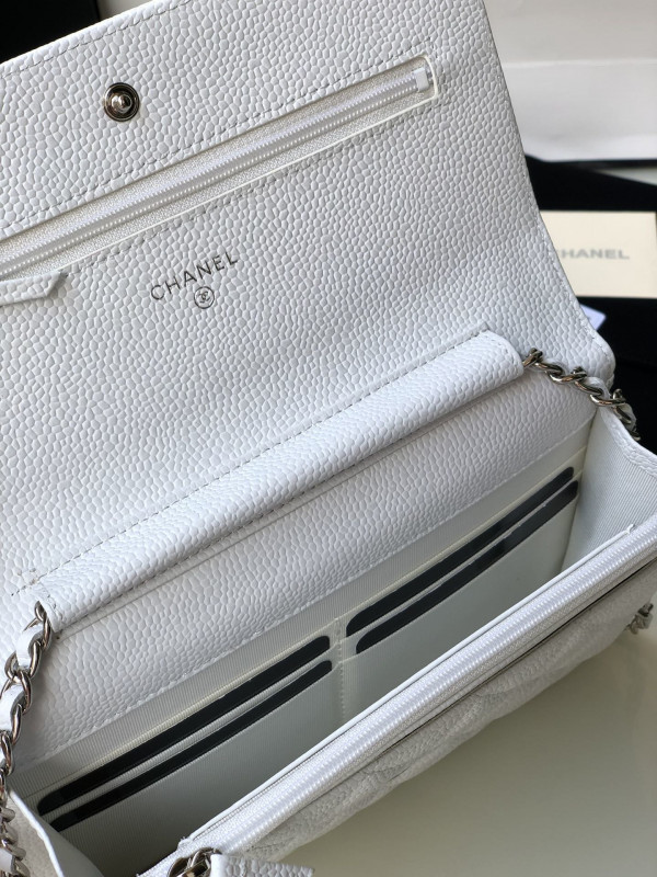 CL CHAIN WALLET CAVIAR