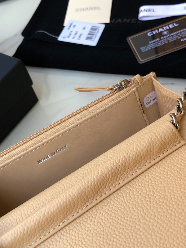 CL CHAIN WALLET CAVIAR