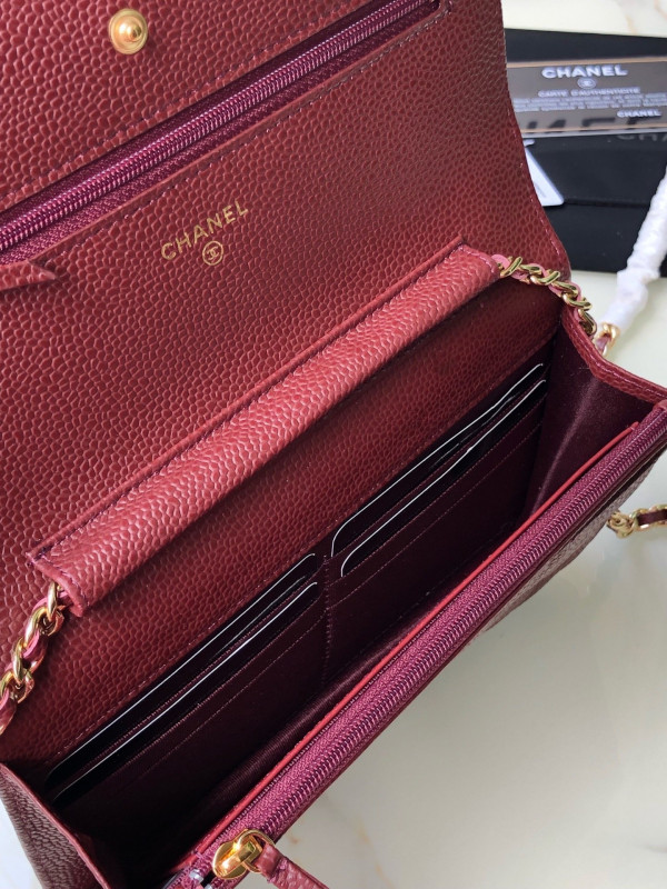 CL CHAIN WALLET CAVIAR