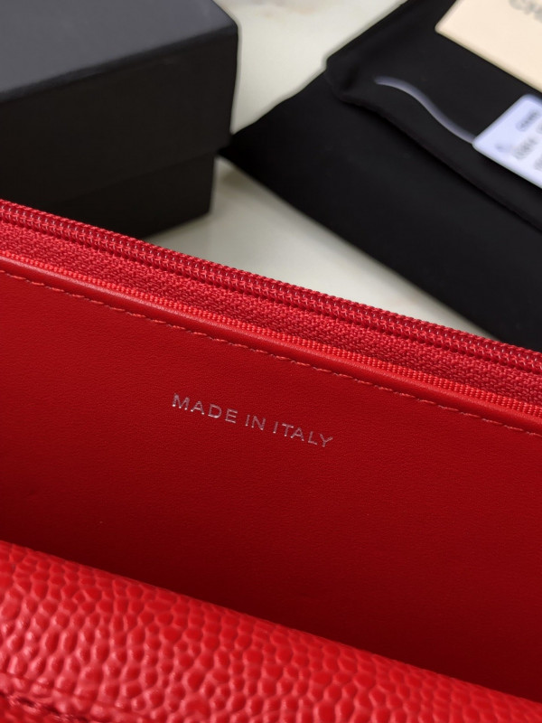 CL CHAIN WALLET CAVIAR WITH SILVER HARDWARE