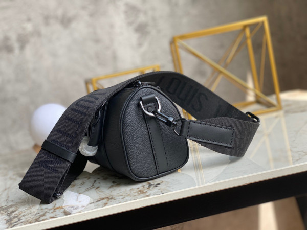 l**is V*t*n city keepall