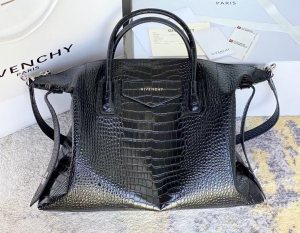 GIVENCHY ANTIGONA SOFT