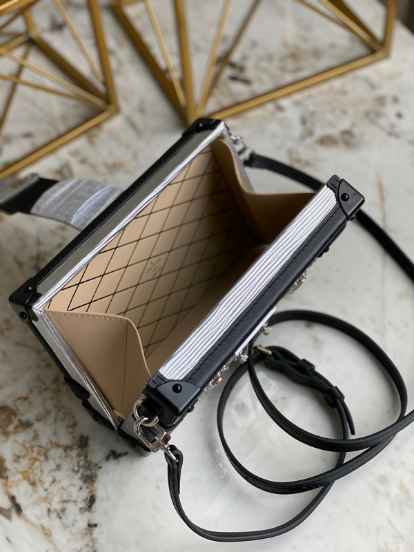 l**is V*t*n petite malle