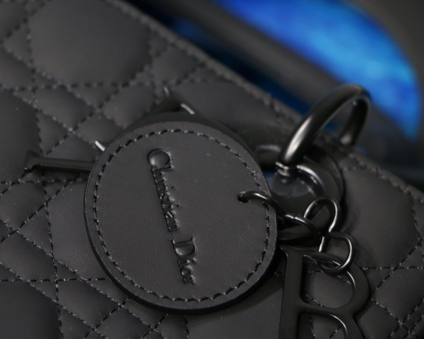 lady D*or ultra matte