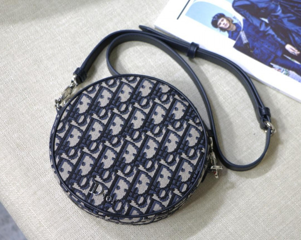 D*or oblique round bag