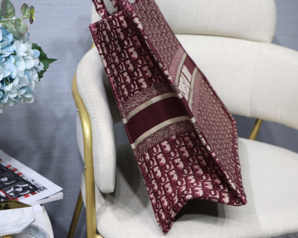 D*or oblique book tote-41.5-35-18cm