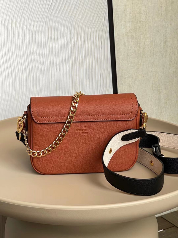 l**is V*t*n lockme tender