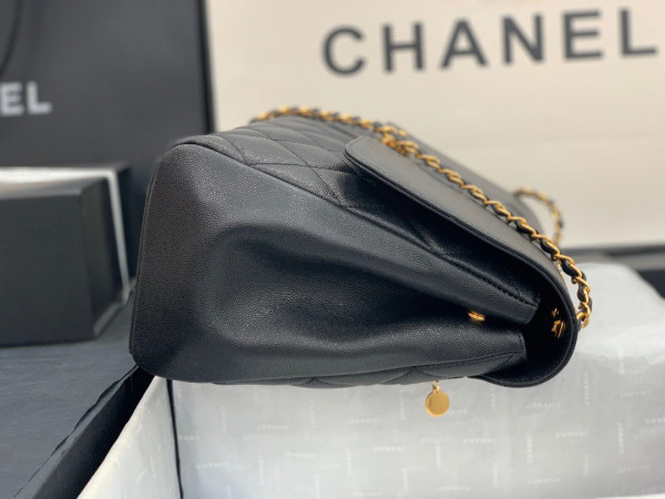 CL FLAP BAG CAVIAR