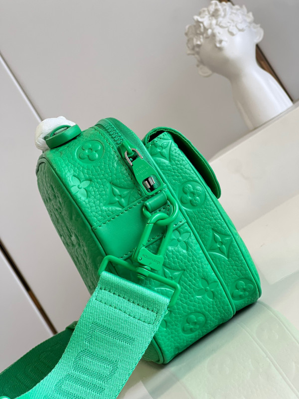 l**is V*t*n s lock messenger