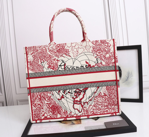 large D*or book tote